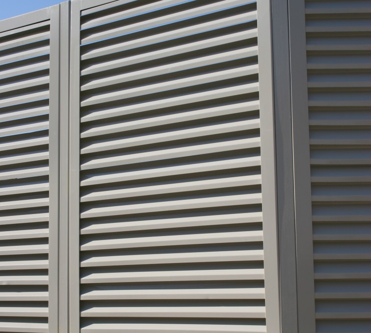 AFC Grand Island - Louvered Fence Systems Fencing, Louvered Fence Panel Angled Post Connection