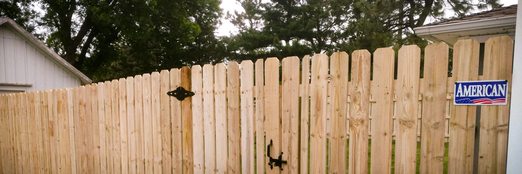 Kearney, Nebraska fence company residential fencing contractors cedar western red cedar treated pine white red yellow CCA  ACQ2 incense fir 2x4 1x6 2" x 4"  1" x 6"  nails stain solid privacy picket scalloped board on board shadow box pickets rails posts installation panels post caps modern horizontal backyard front yard ranch gate garden diy split rail house lattice old rustic vertical metal post picket dog ear contemporary custom 